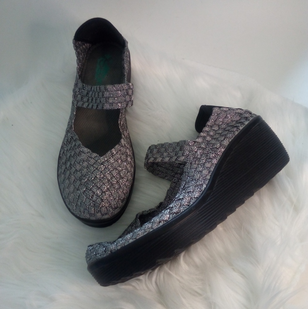 Women's serene wedges size 7.5
